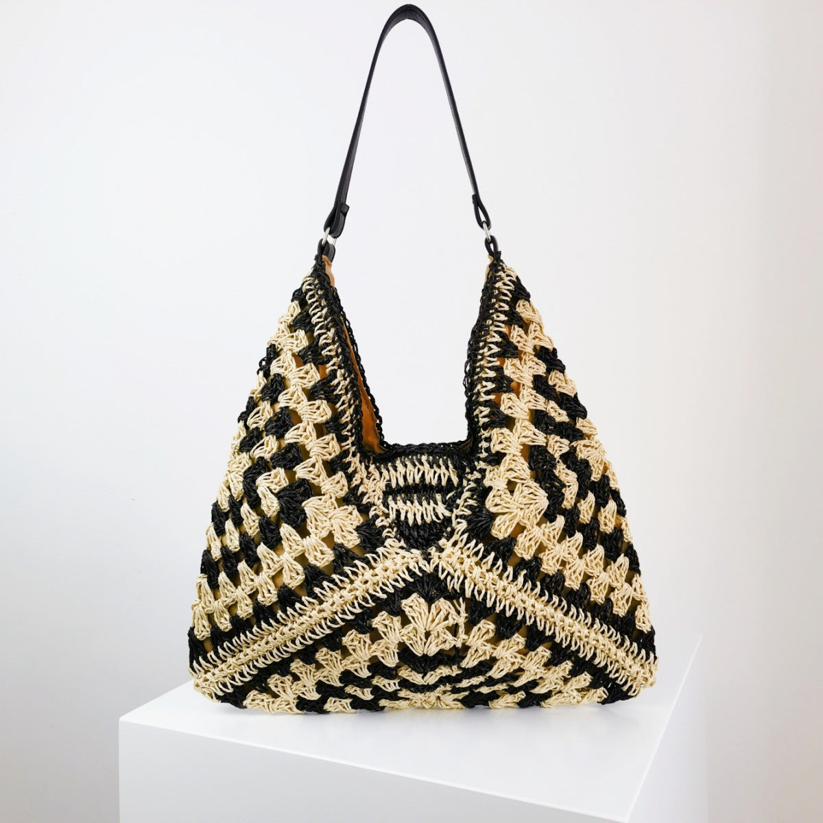 Fiona - Handmade Straw Woven Bag